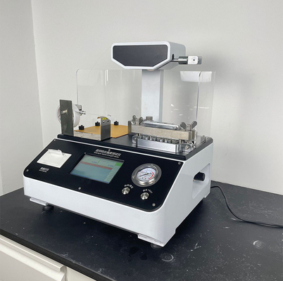 Genauer Anzeigfehler ± 1J / M2 Universalprüfmaschine in 500m × 400cm × 650mm Größe